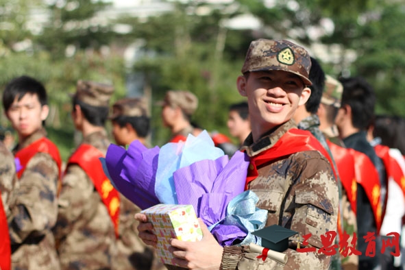 2020年陜西大學生當兵入伍條件,大學生當兵入伍優(yōu)惠補貼政策