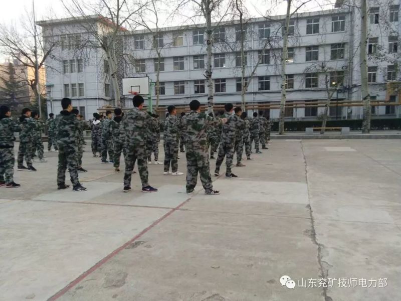 山東兗礦技師學院電力部廣播體操大賽圓滿結束