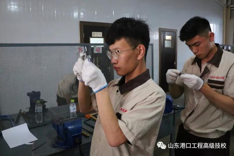 山東港口工程高級技工學(xué)校舉辦2020年度學(xué)生技能進(jìn)競賽