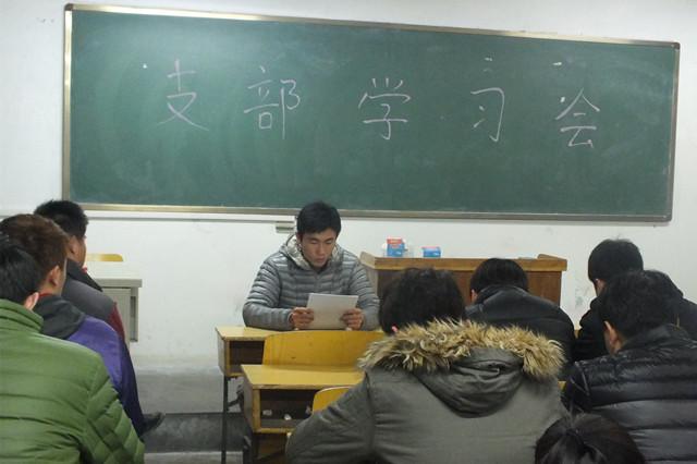 2020年大學(xué)生兩學(xué)一做教育思想?yún)R報(bào)精選