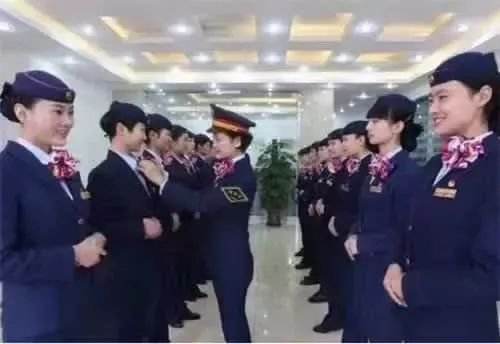 成都工業(yè)職業(yè)技術(shù)學(xué)院學(xué)校簡介、周邊環(huán)境介紹