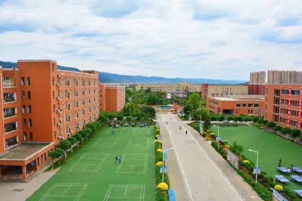 輔導班為何會興起？有一種只在廣東存在，看完明白其中緣由
