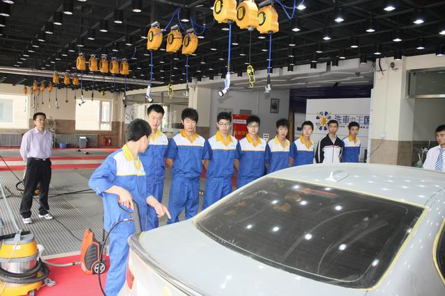 山東學(xué)汽車美容哪家好？