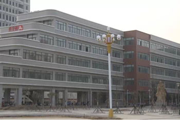 中國煤礦文工團藝術(shù)學校山東分校提供住宿嗎？學校環(huán)境好嗎？