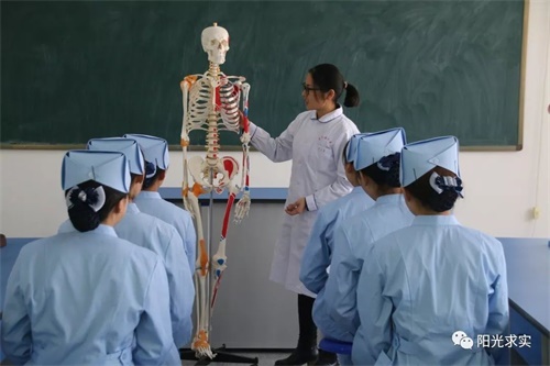 選擇青島求實職業(yè)技術(shù)學(xué)院，助你實現(xiàn)人生理想！