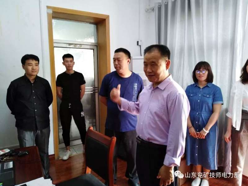 暖心！山東兗礦技師學(xué)院校領(lǐng)導(dǎo)為全國技能大賽學(xué)子們加油鼓勁！