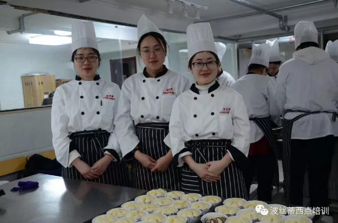 煙臺波絲蒂中西糕點職業(yè)技能培訓學校4月1日起全面執(zhí)行新課程！