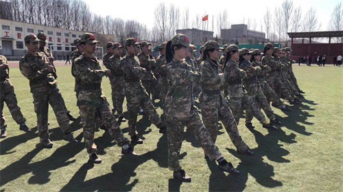 世界上沒有好的教育，只有適合的教育-------軍校職教中心（學(xué)院）