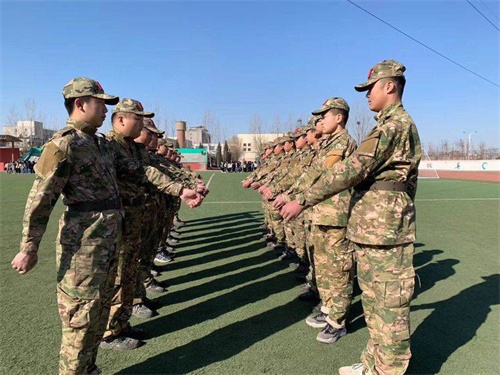 世界上沒有好的教育，只有適合的教育-------軍校職教中心（學(xué)院）
