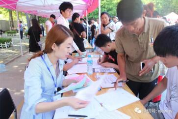 濰坊商業(yè)學(xué)校致班主任的一封信：“做一個學(xué)生愛戴的班主任”