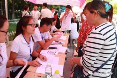 濰坊商業(yè)學(xué)校致班主任的一封信：“做一個學(xué)生愛戴的班主任”