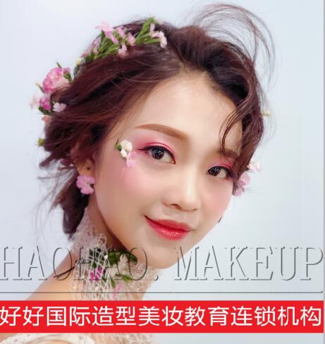 淄博市張店區(qū)好好化妝攝影職業(yè)培訓(xùn)學(xué)校有實習(xí)的機會嗎？