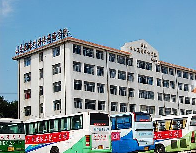 社會人士可以報名山東威海外國語進修學(xué)院嗎？
