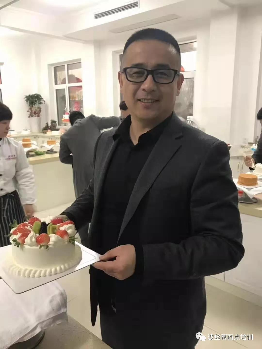 煙臺青管會第三次會議在煙臺波絲蒂糕點(diǎn)培訓(xùn)學(xué)校舉行！